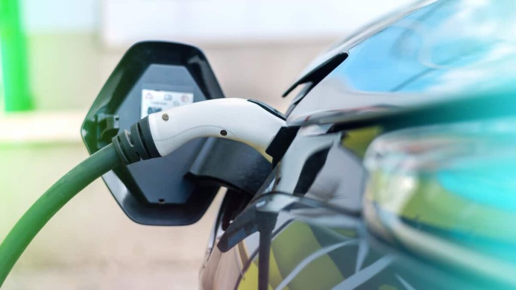 Ce impact au masinile electrice asupra vietii si retelei de curent?