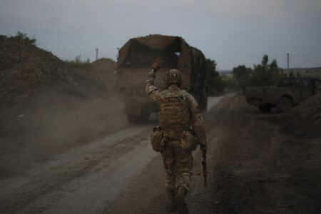 Războiul din Ucraina, ziua 794. SUA au anunţat un ajutor militar de şase miliarde de dolari pentru Kiev / Forţele ruse încearcă să încercuiască oraşul Ceasiv Iar 7886727 mediafax foto ap alex babenko