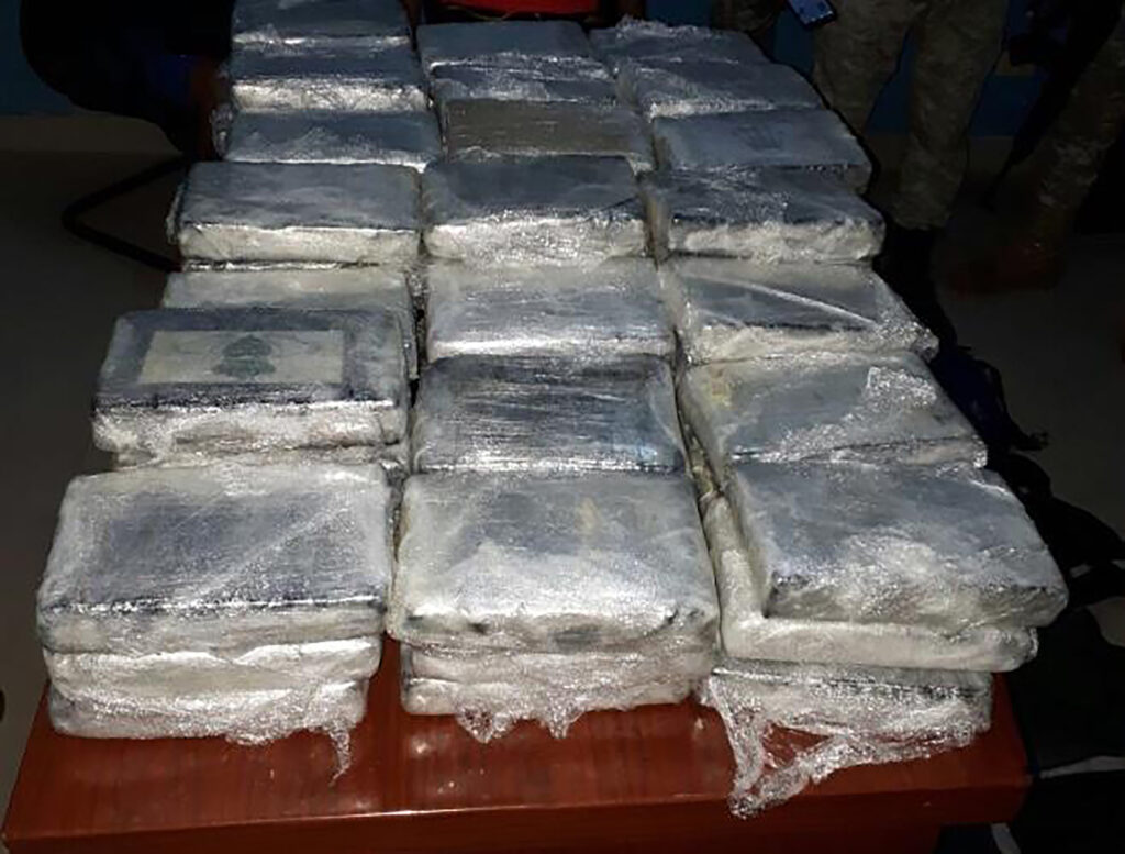 Şase fotbalişti britanici, condamnaţi la peste 100 de ani de închisoare, pentru trafic de droguri