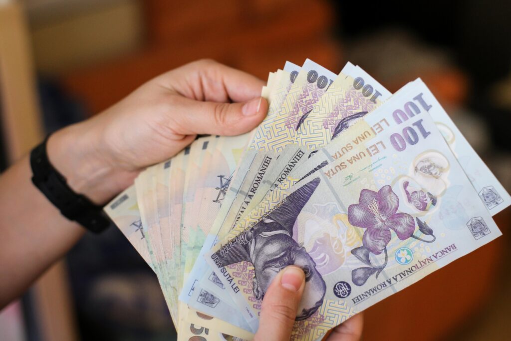 Ce soluţii găsesc companiile la lipsa de personal