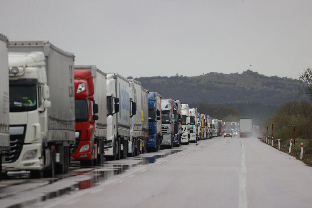 Restricţii de tonaj pe drumuri naţionale, drumuri expres şi autostrăzi din 14 judeţe