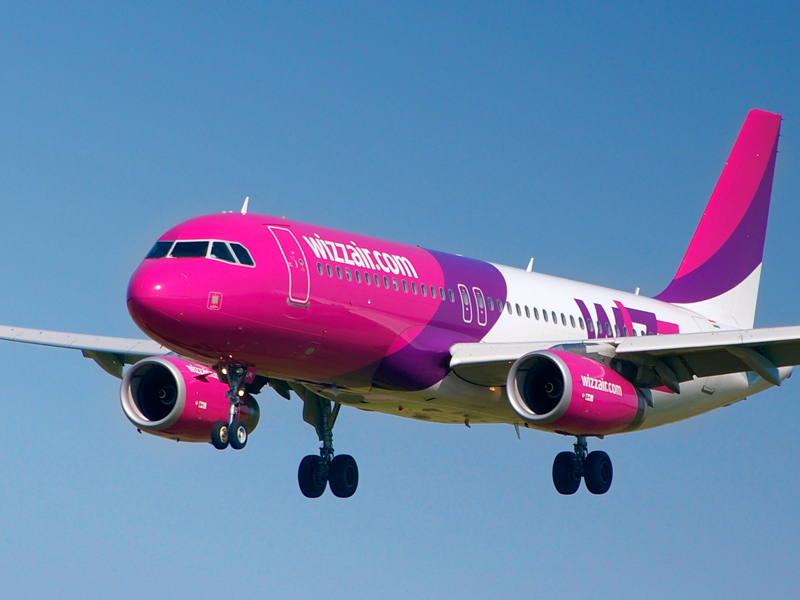 Wizz Air mută trei zboruri din Bucureşti pe Aeroportul Internaţional Băneasa
